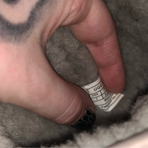 ℭ𝔬𝔰𝔪𝔬𝔰 𝔘𝔤𝔤 𝔅𝔬𝔬𝔱𝔰 - Picture 11 of 11